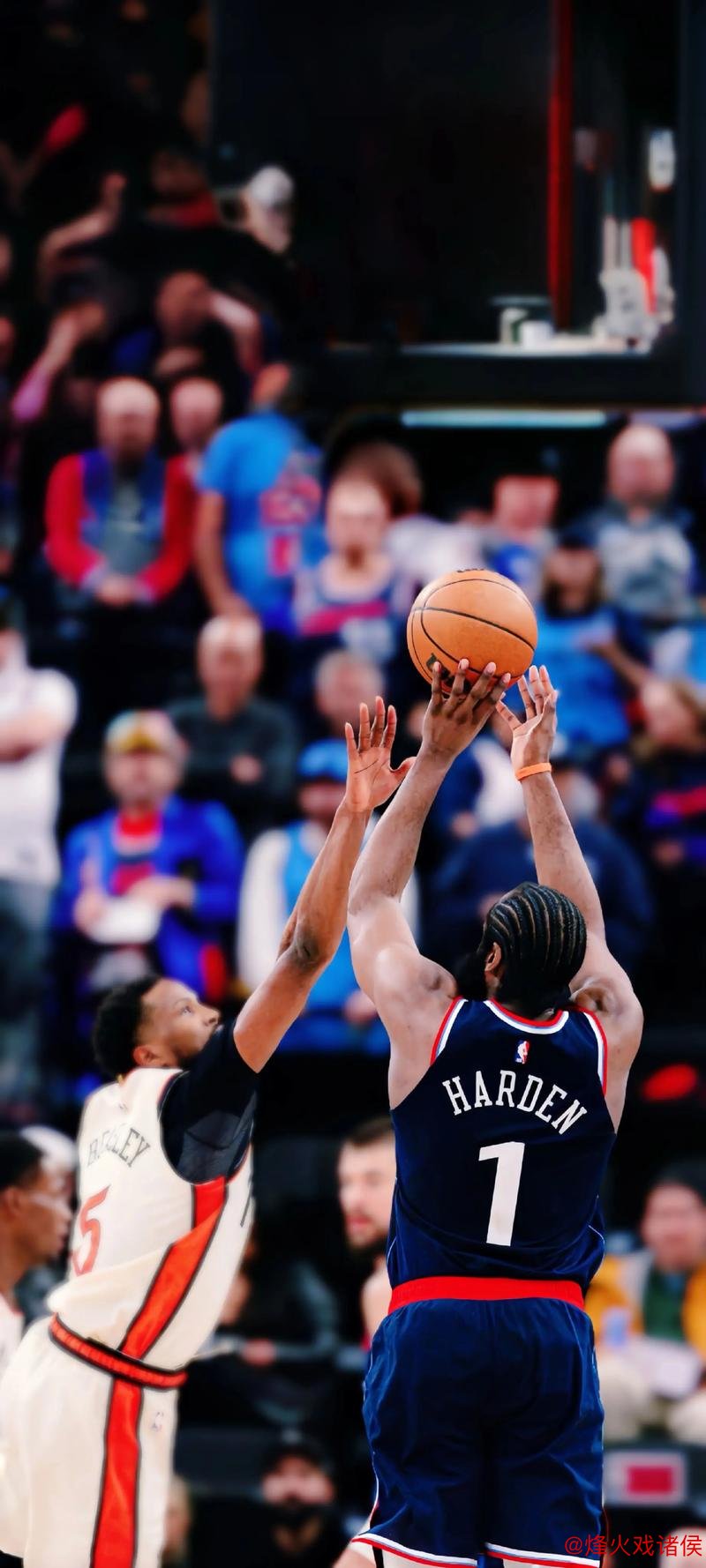 哈登23+11助快船取胜 库里两次崴脚提前离场勇士惜败