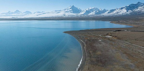 BWIN游戏 美丽中国丨西藏：俯瞰佩枯错的湛蓝之美