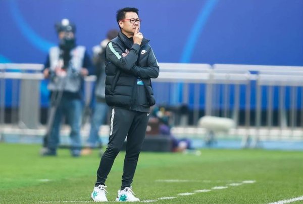 BWIN 喜讯！新吴金贵刚跟大连英博签约就带领俱乐部在热身赛四连胜，值得期待