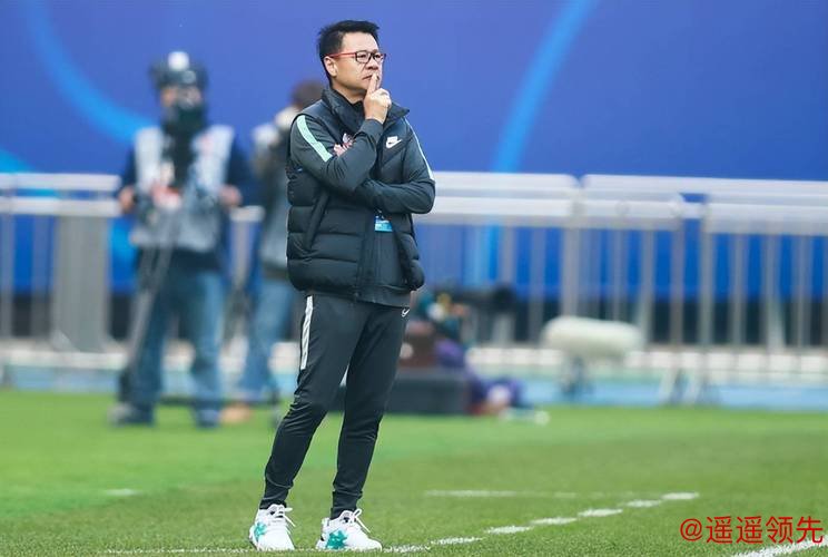 喜讯！新吴金贵刚跟大连英博签约就带领俱乐部在热身赛四连胜，值得期待